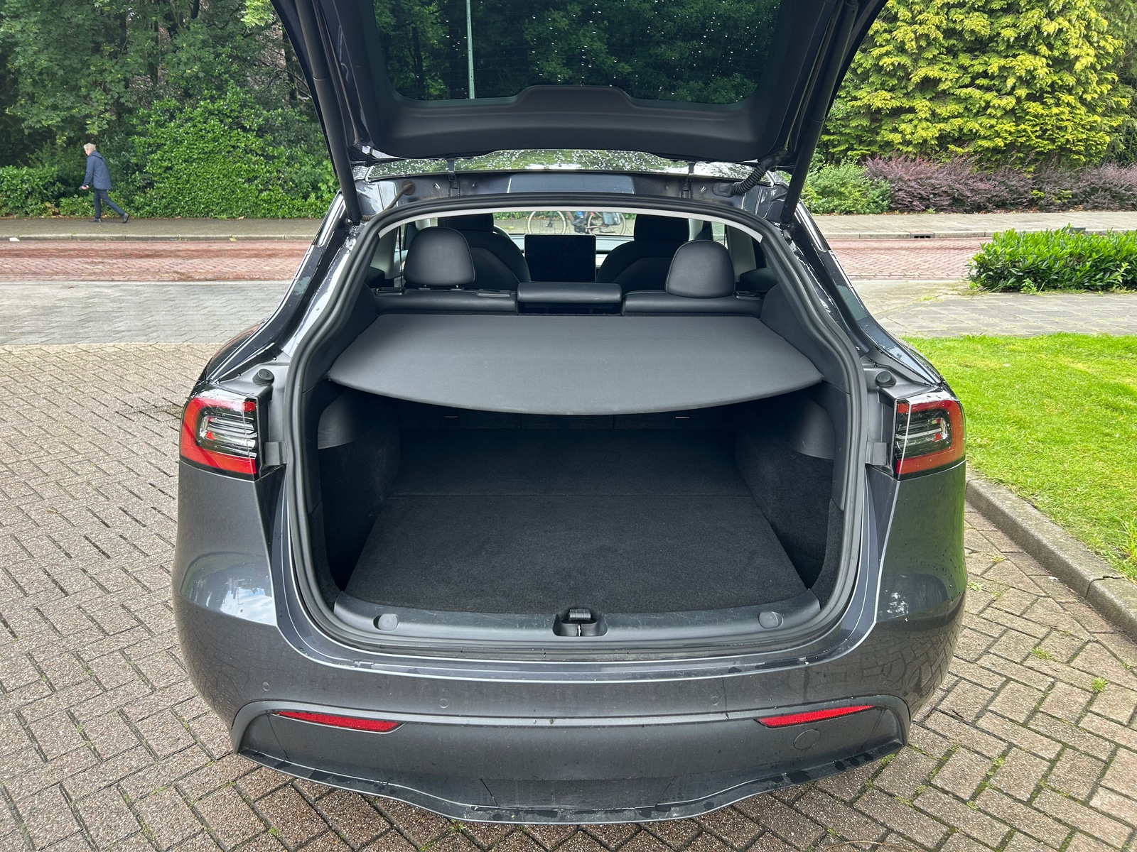 Foto 10 van Tesla Model Y