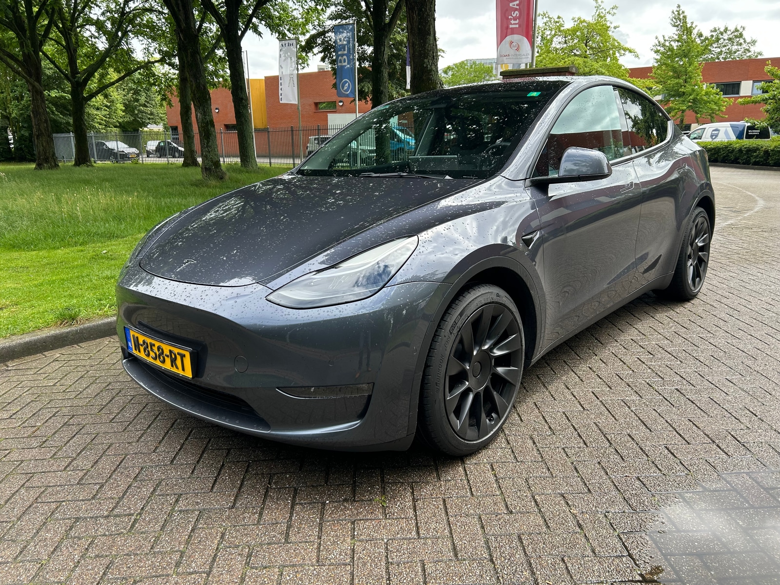Foto 2 van Tesla Model Y