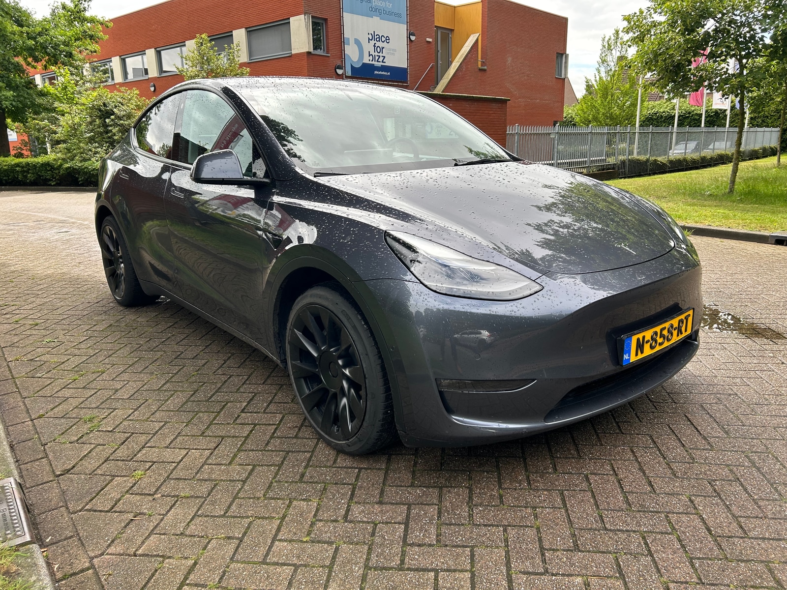 Foto 13 van Tesla Model Y