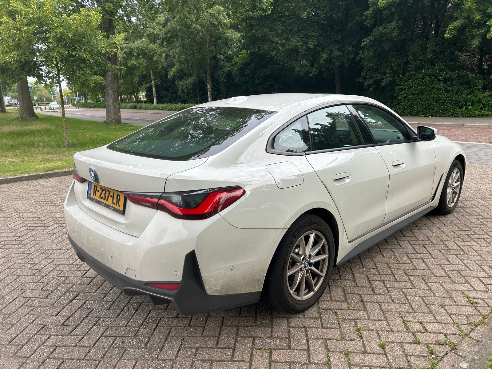 Foto 9 van BMW i4
