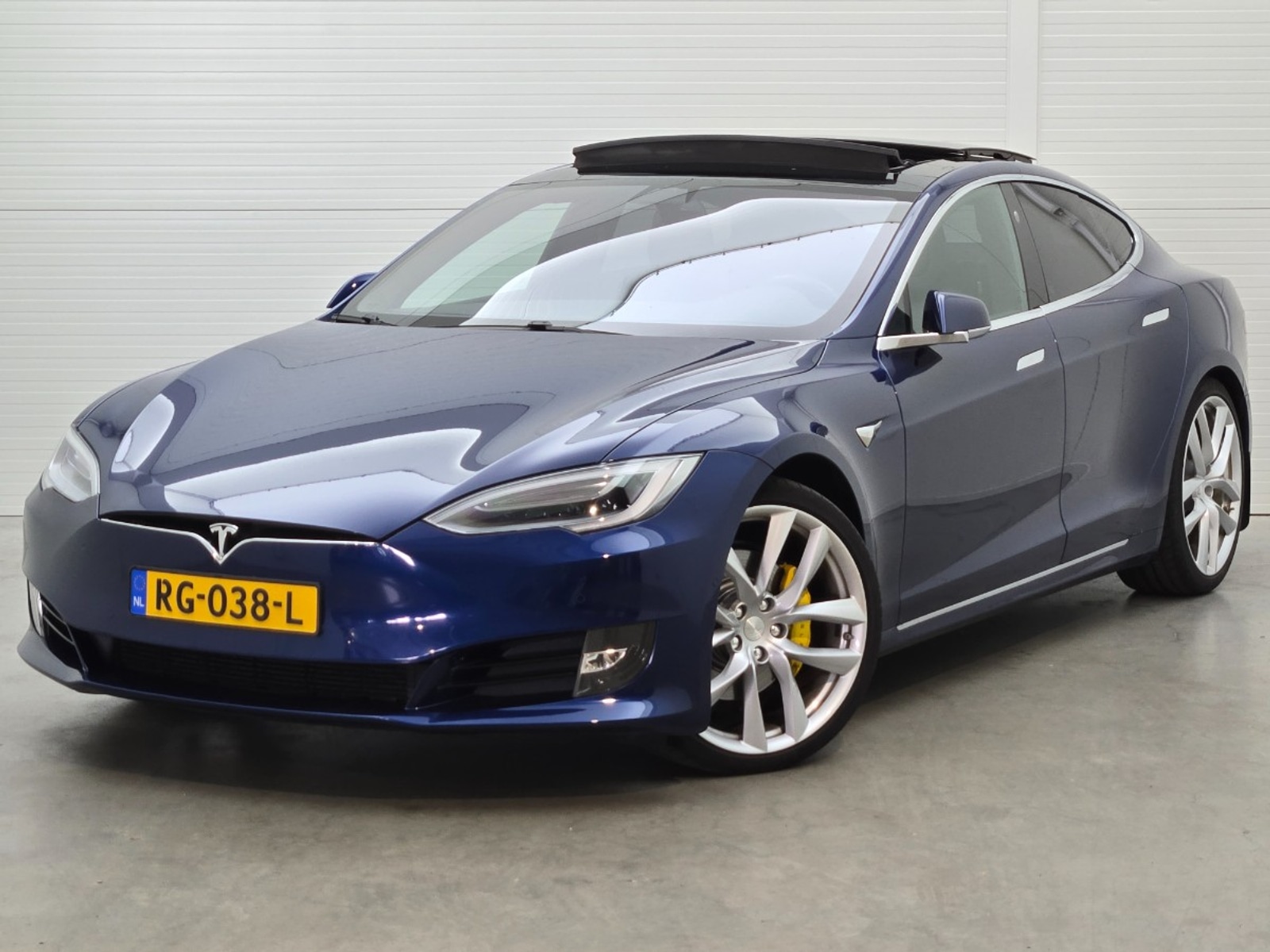 Foto 11 van Tesla Model S
