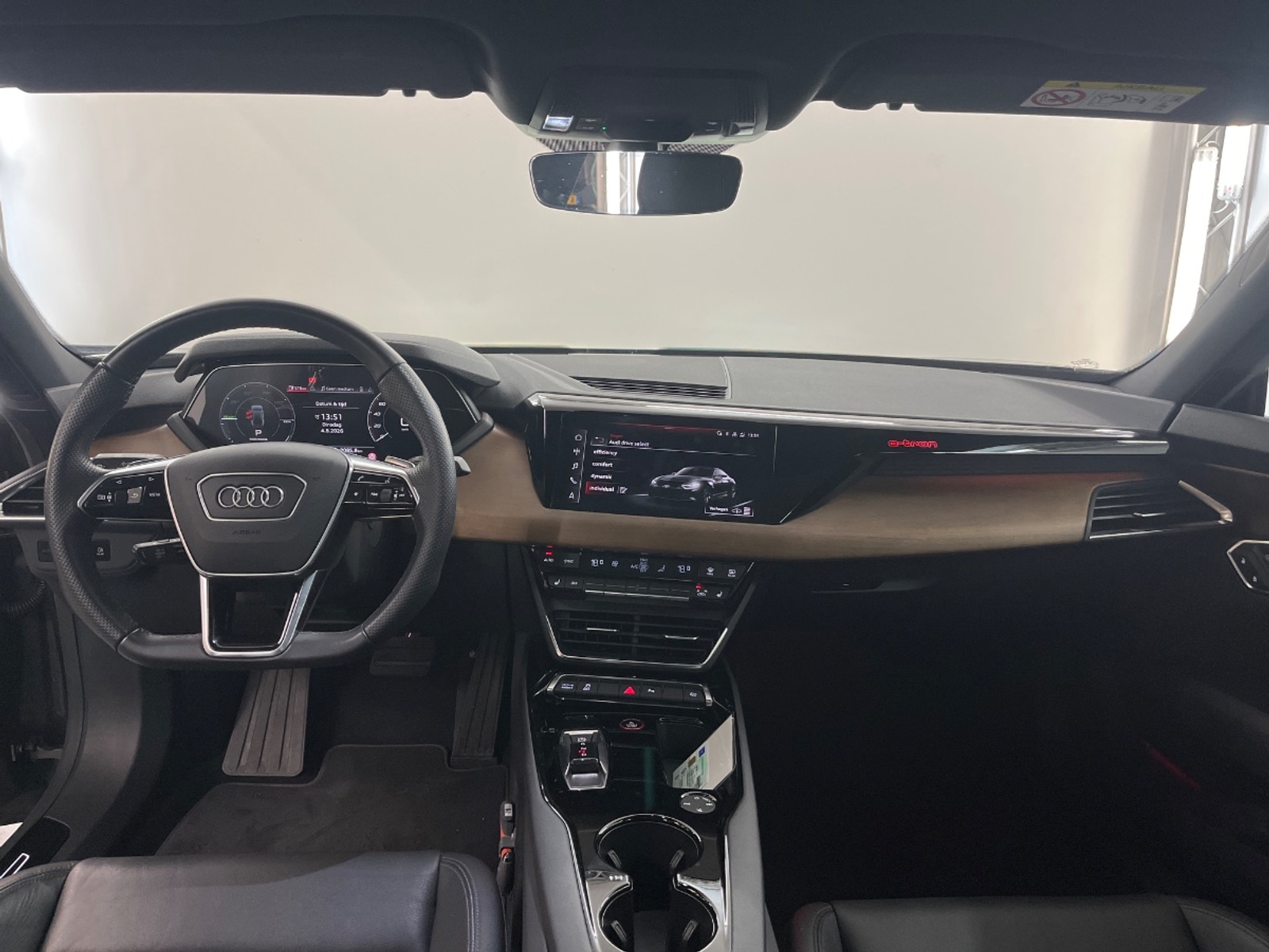 Foto 13 van Audi e-tron GT