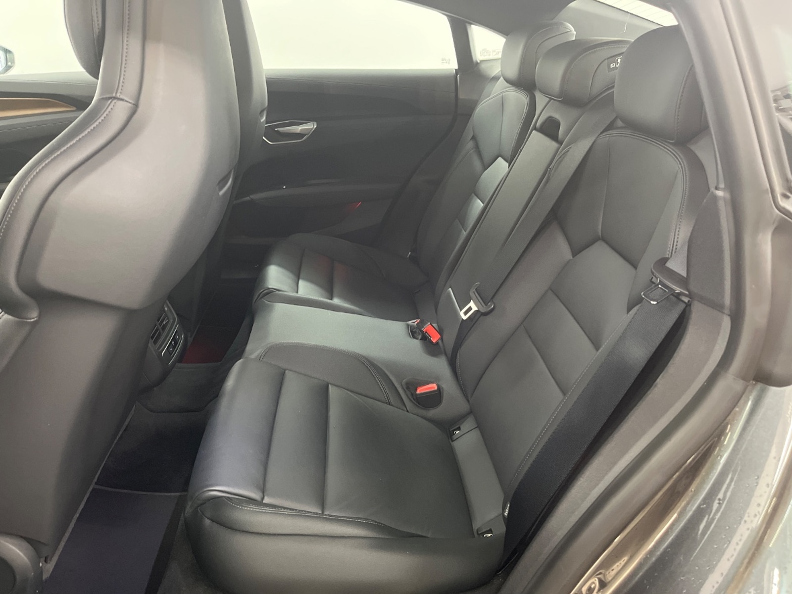 Foto 4 van Audi e-tron GT