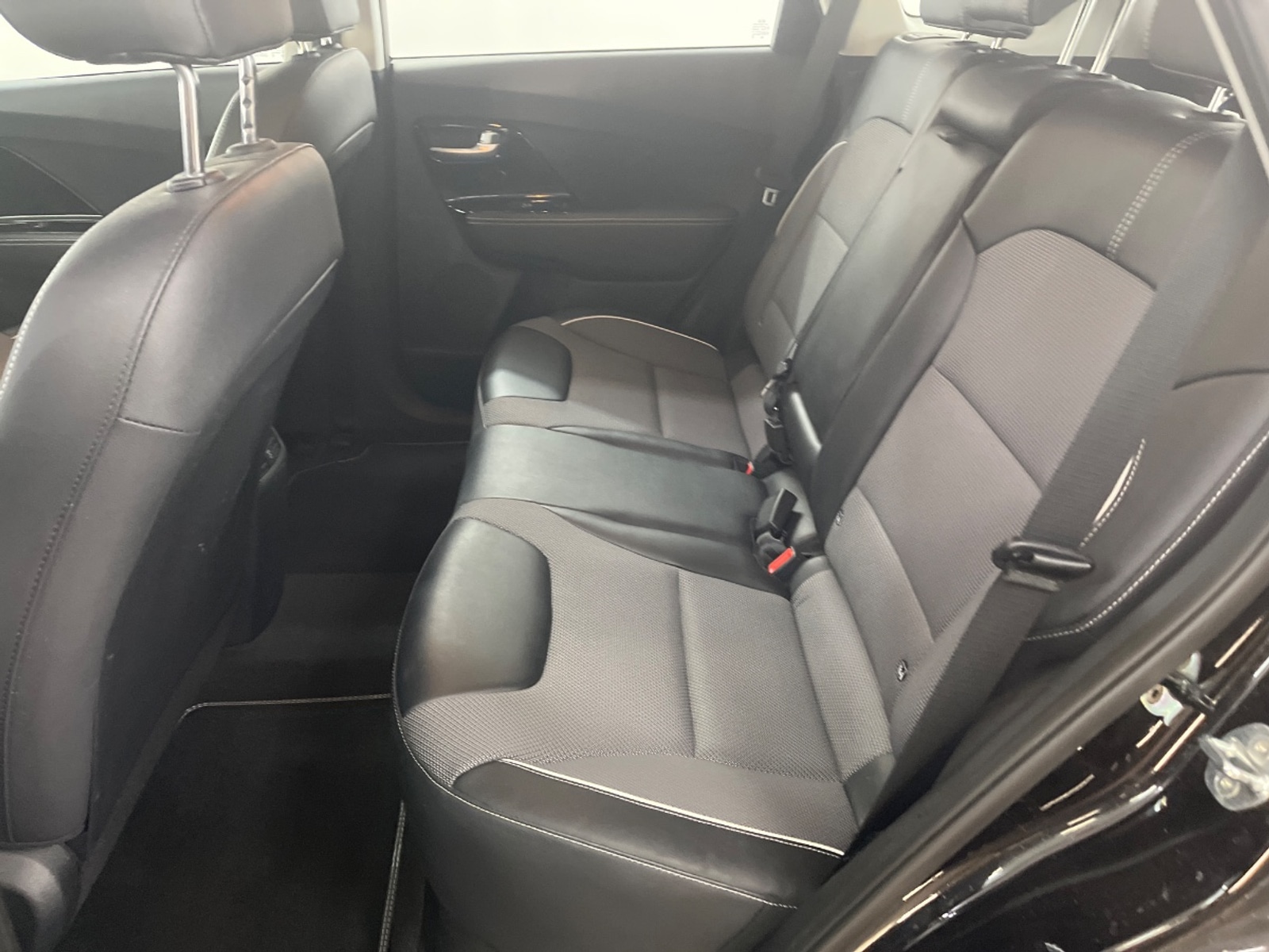 Foto 12 van Kia Niro