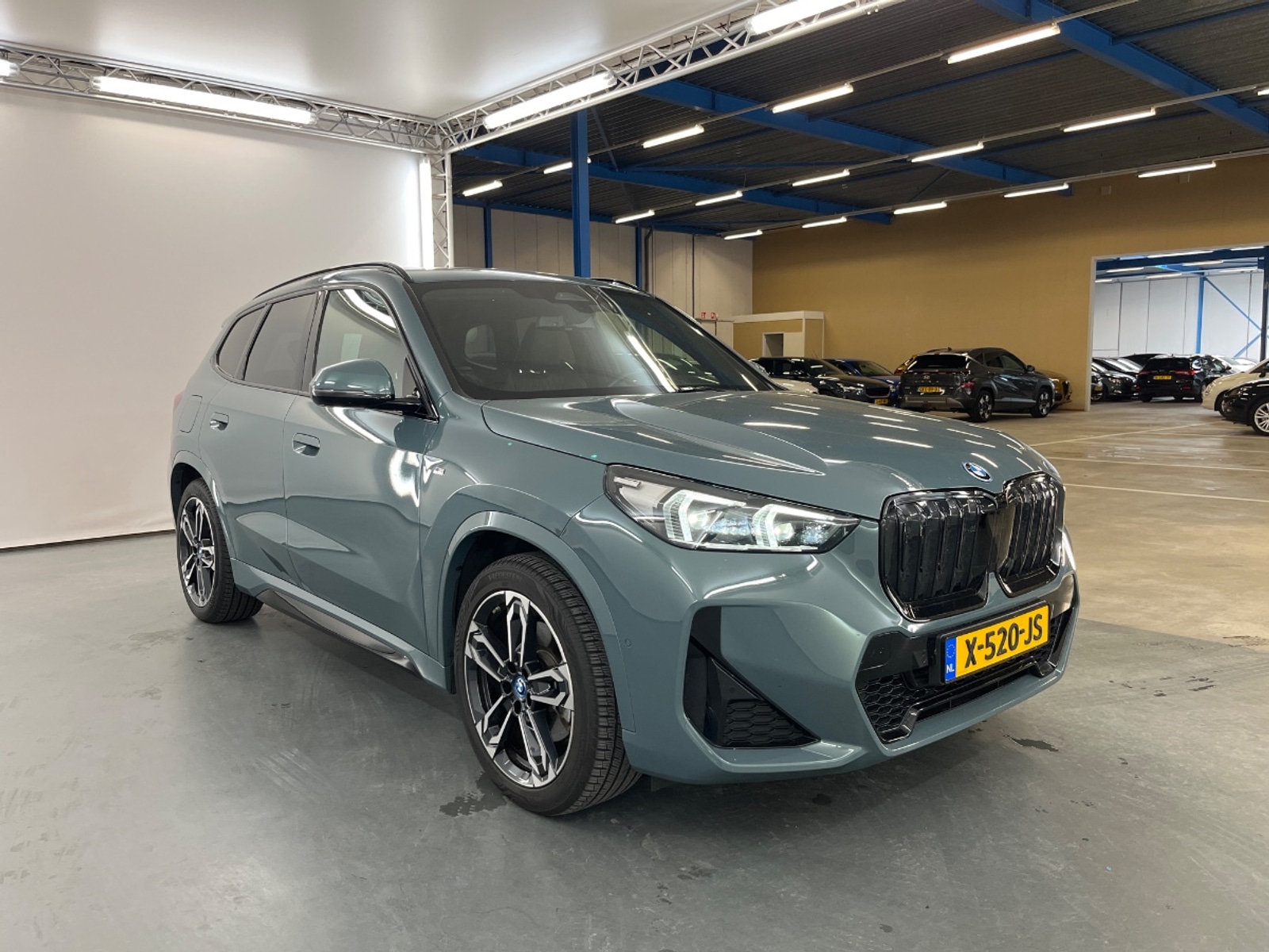 Foto 10 van BMW ix1