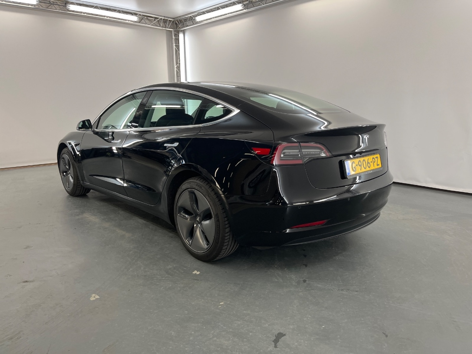 Foto 12 van Tesla Model 3