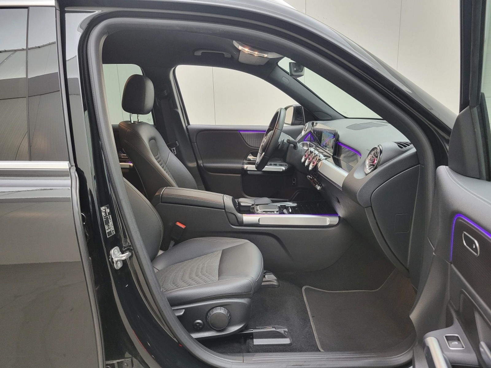 Foto 9 van Mercedes EQB