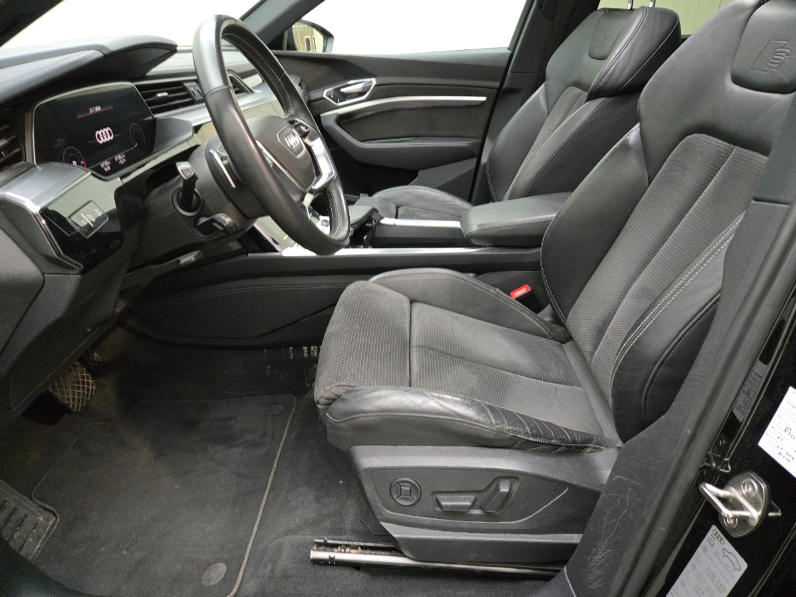 Foto 9 van Audi e-tron