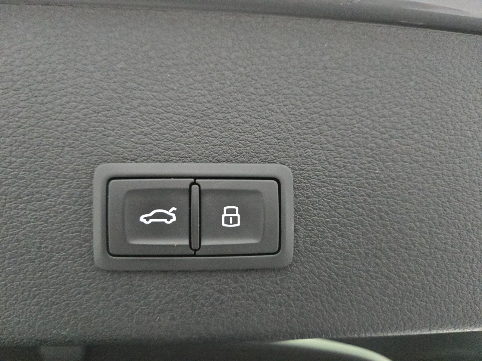 Foto 12 van Audi e-tron sportback