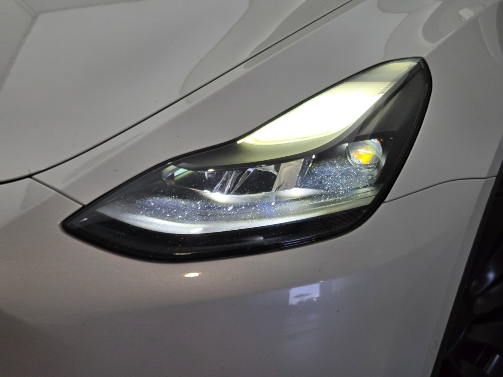 Foto 8 van Tesla Model Y