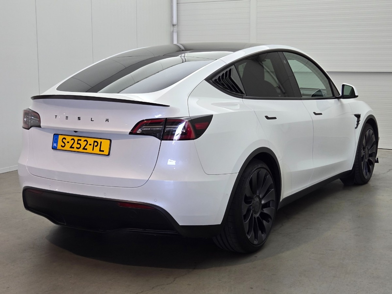 Foto 4 van Tesla Model Y