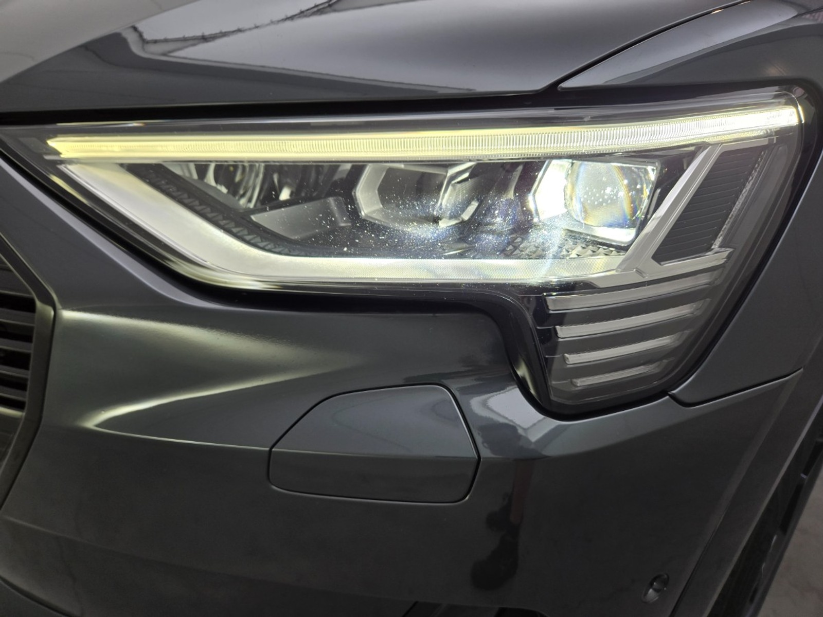 Foto 15 van Audi e-tron