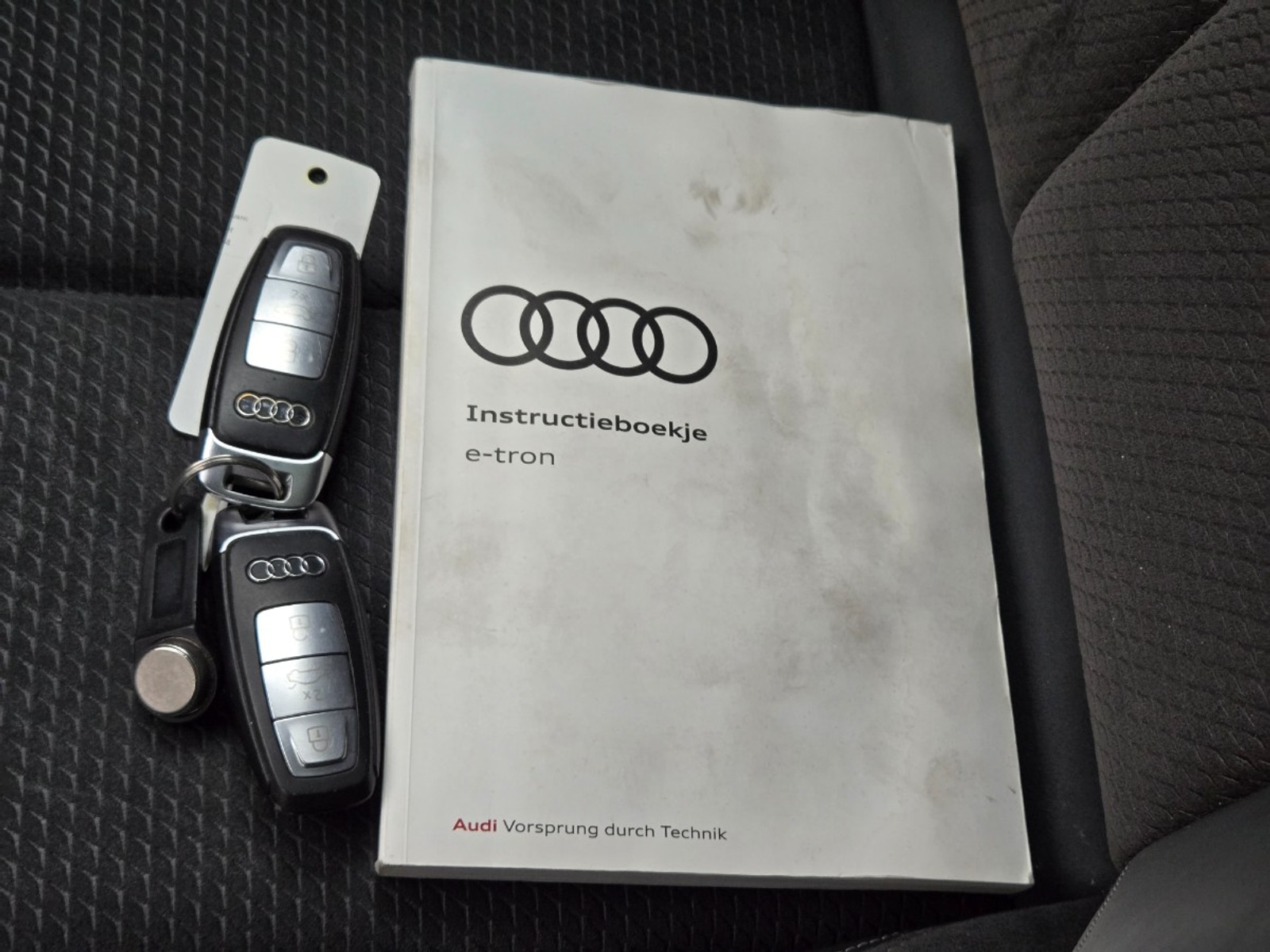Foto 3 van Audi e-tron