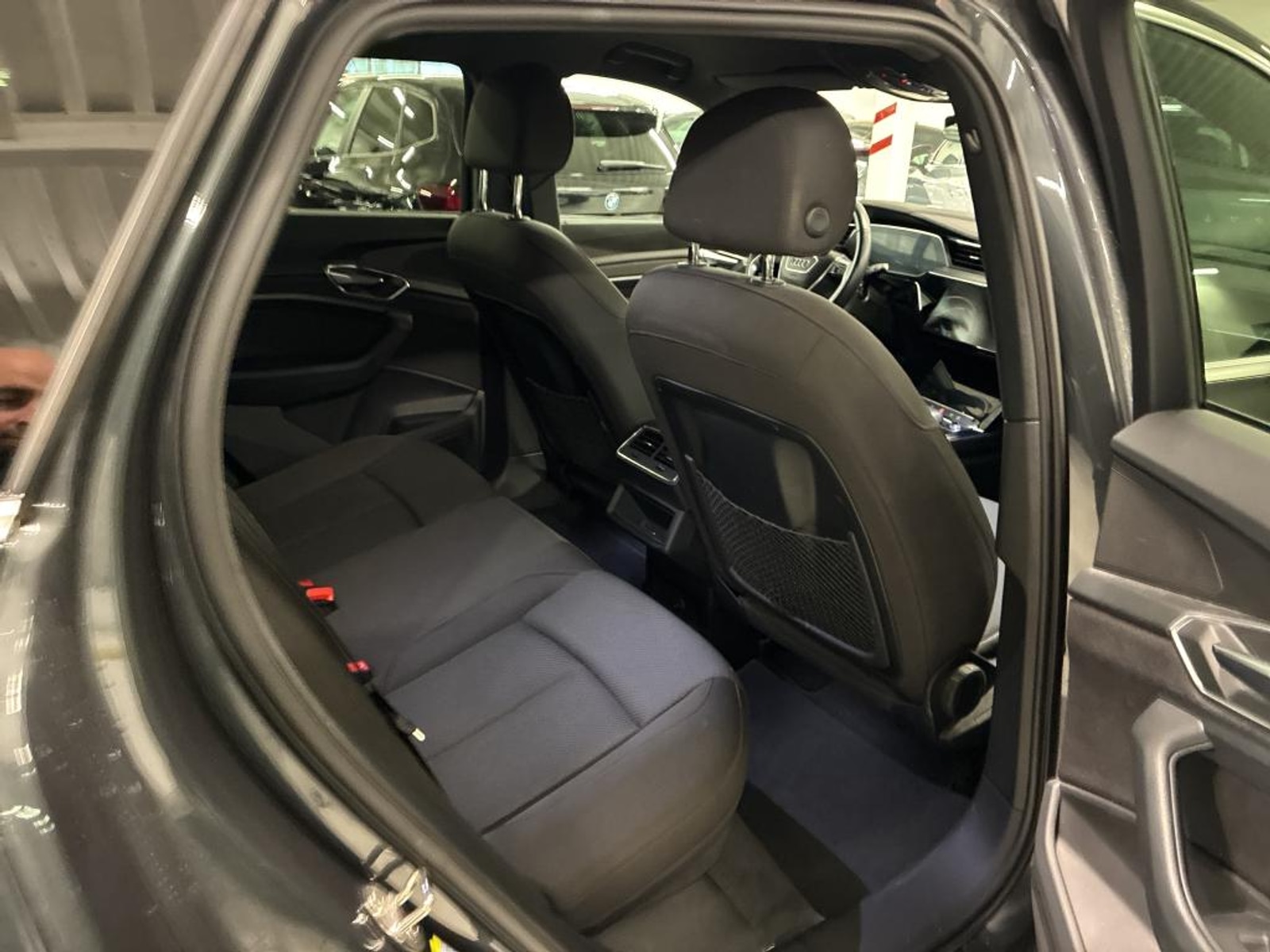 Foto 6 van Audi e-tron