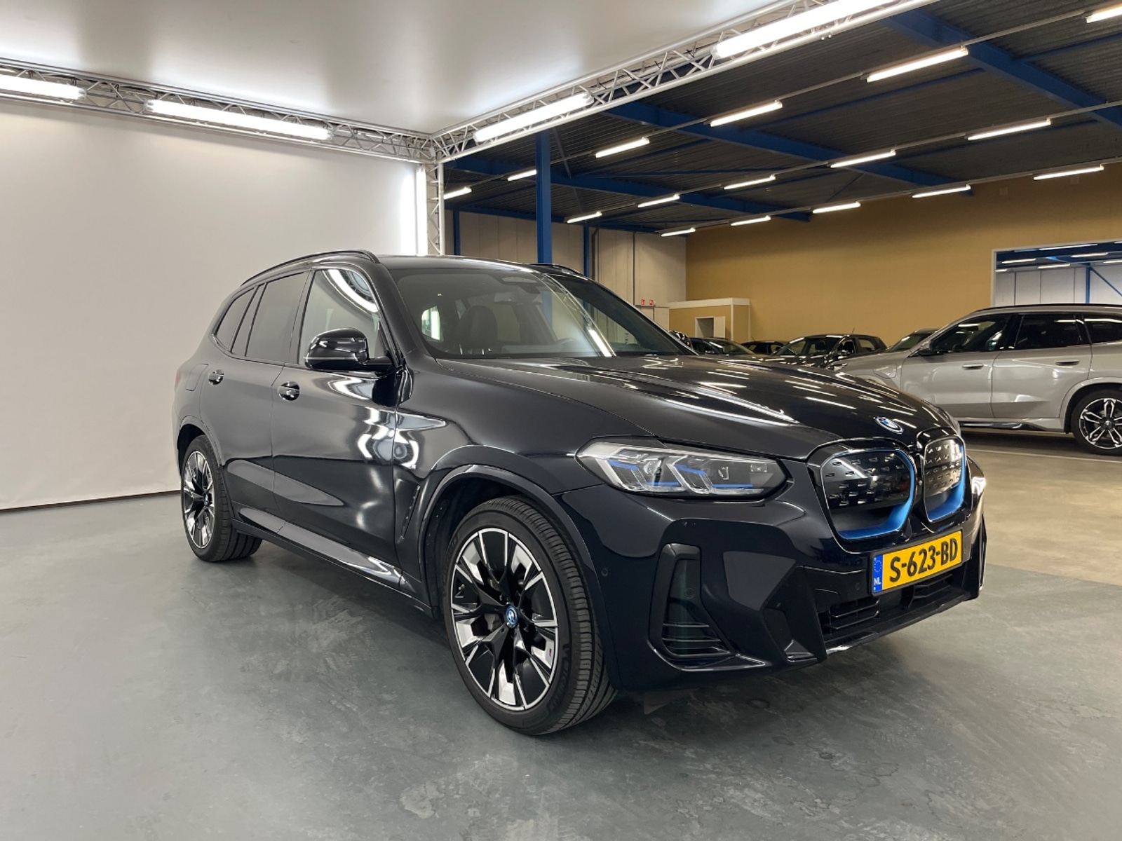 Foto 13 van BMW ix3