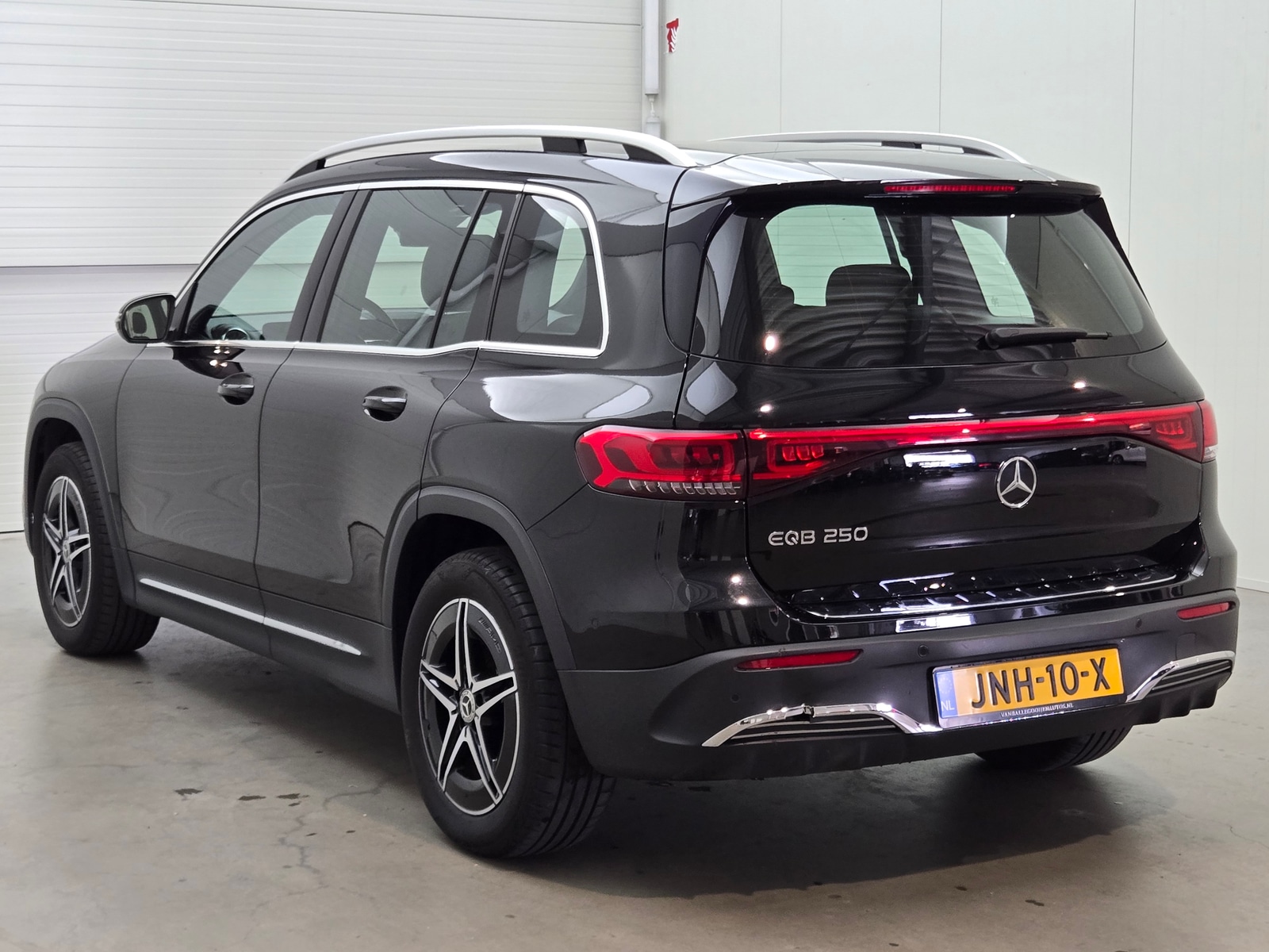 Foto 6 van Mercedes EQB