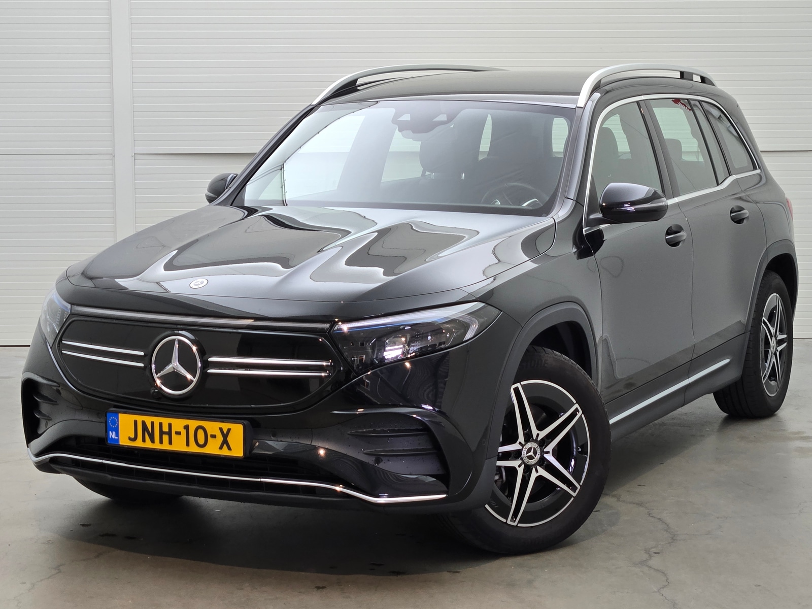 Foto 2 van Mercedes EQB