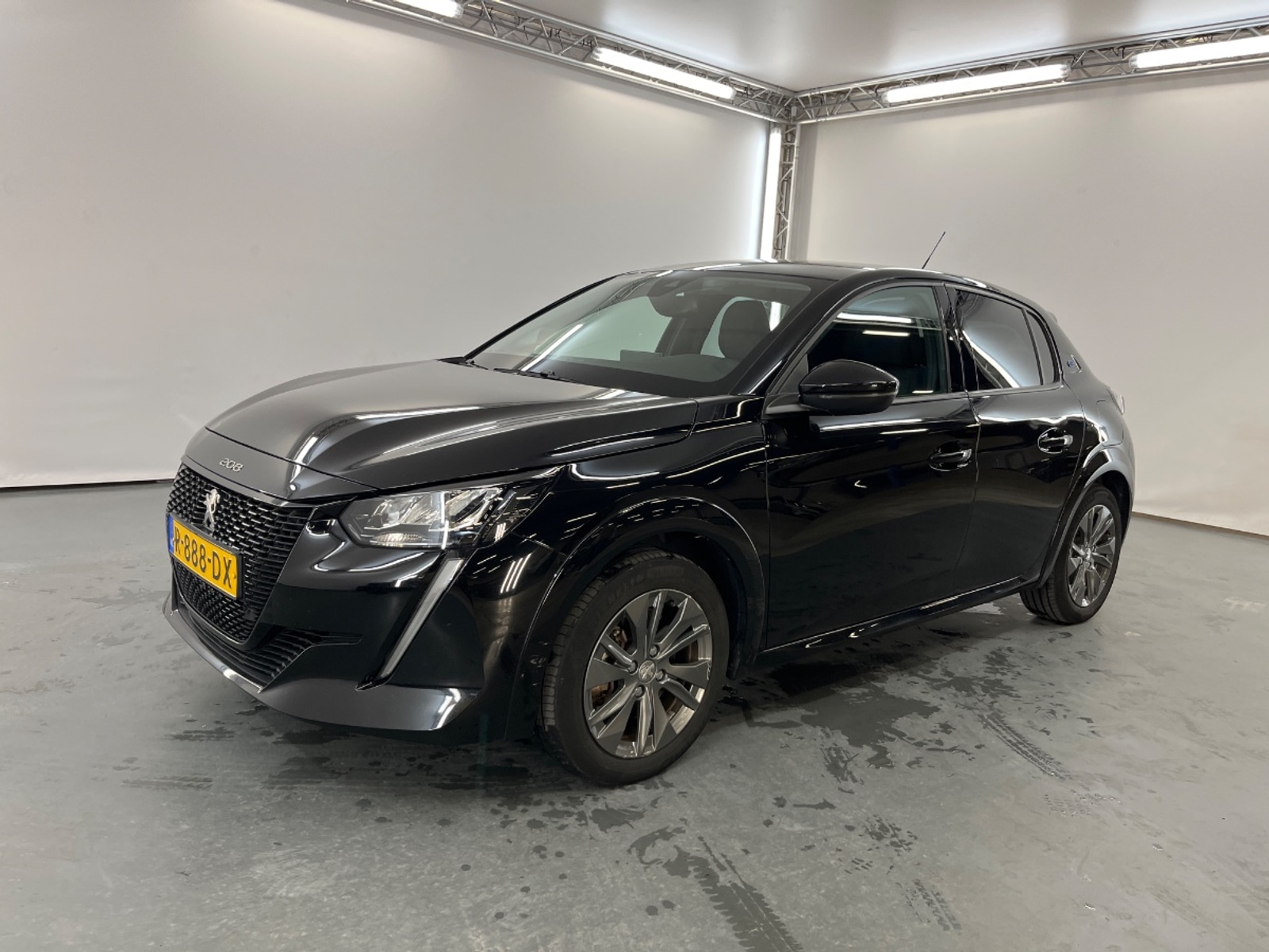 Foto 4 van Peugeot E-208