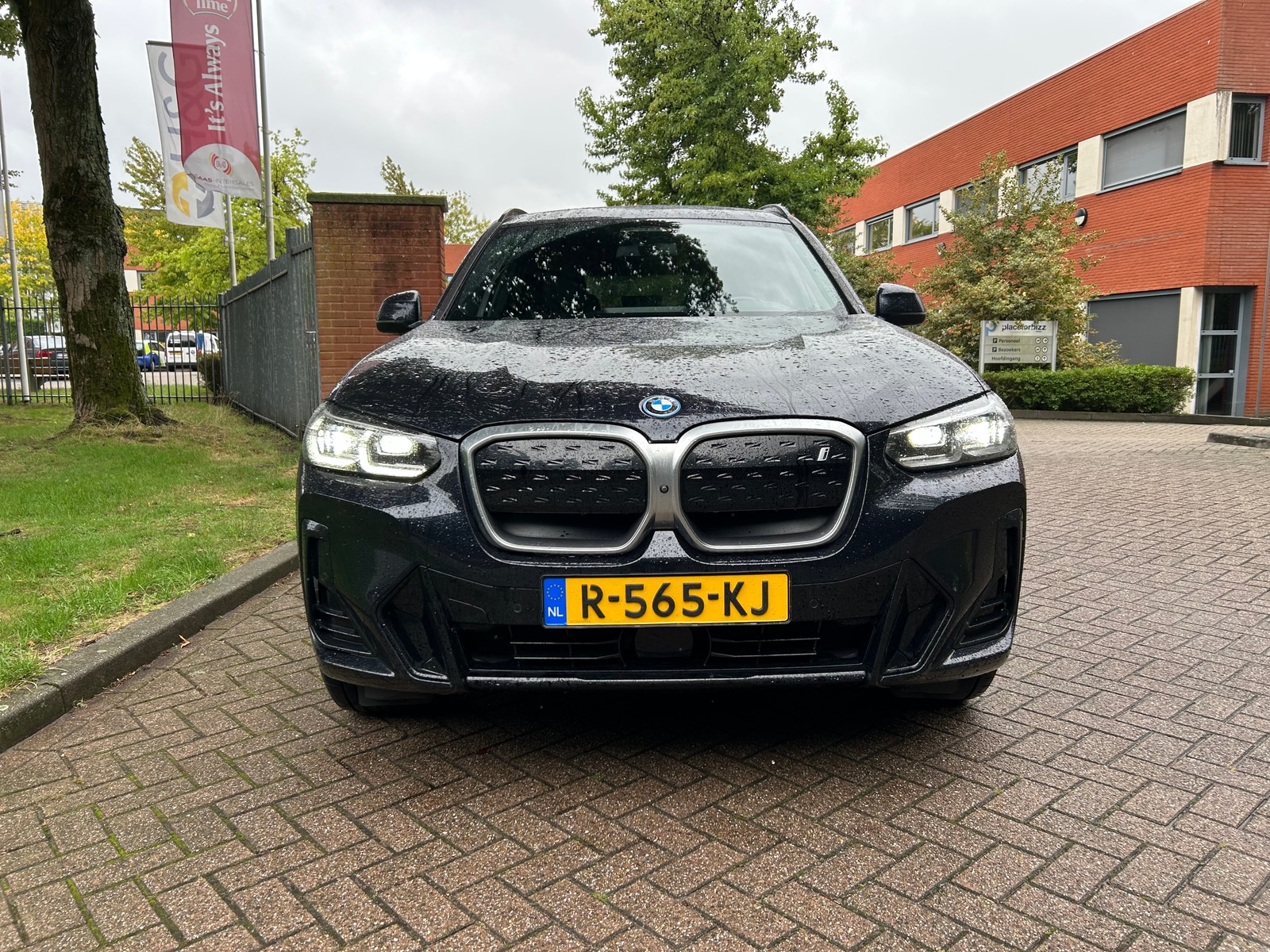 Foto 2 van BMW ix3