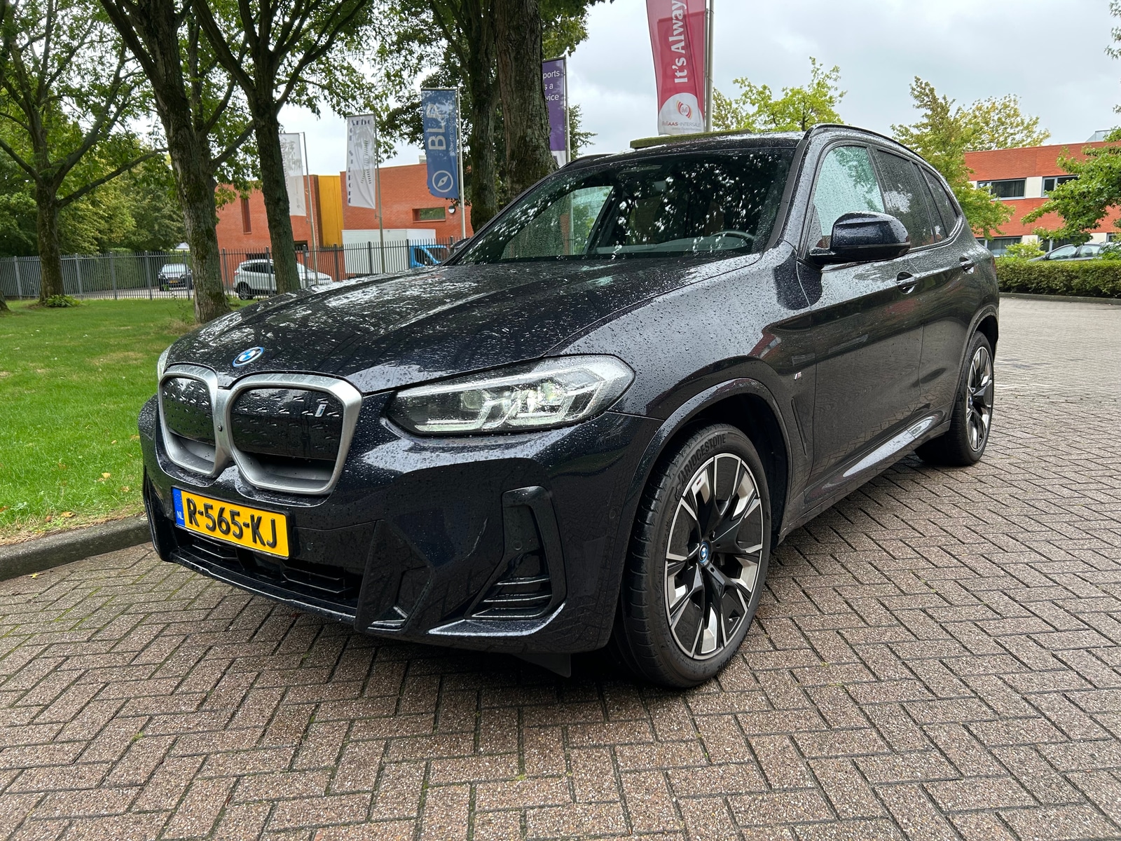 Foto 3 van BMW ix3
