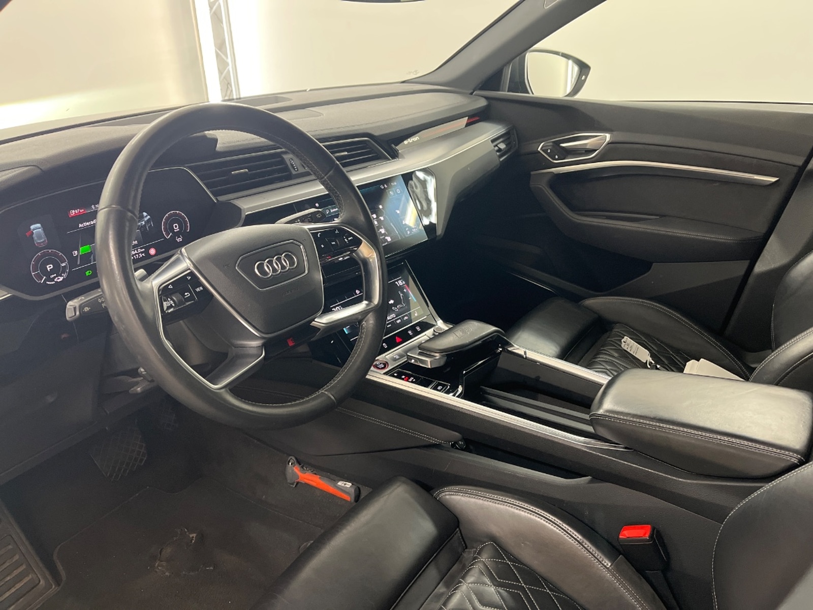 Foto 9 van Audi e-tron