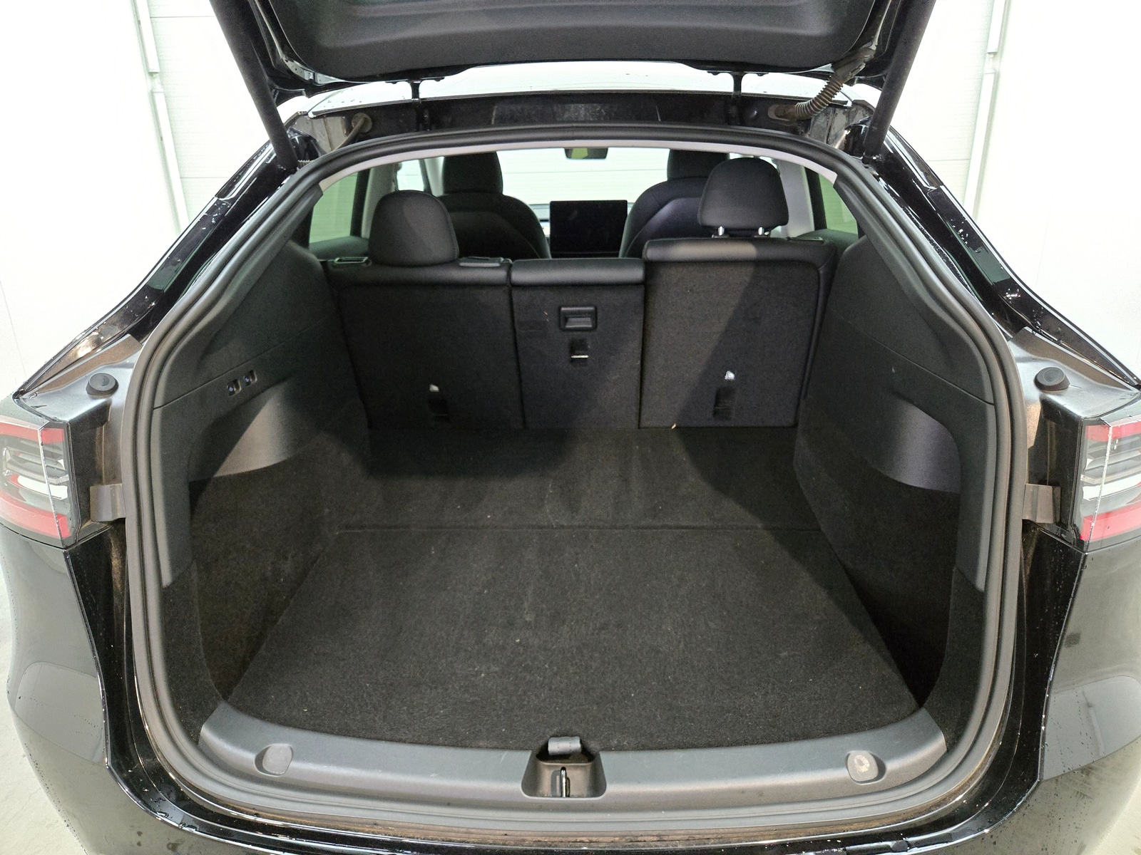 Foto 8 van Tesla Model Y