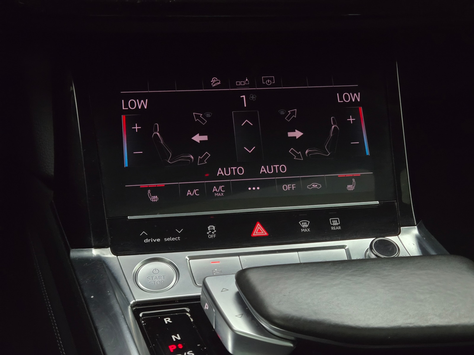 Foto 17 van Audi e-tron