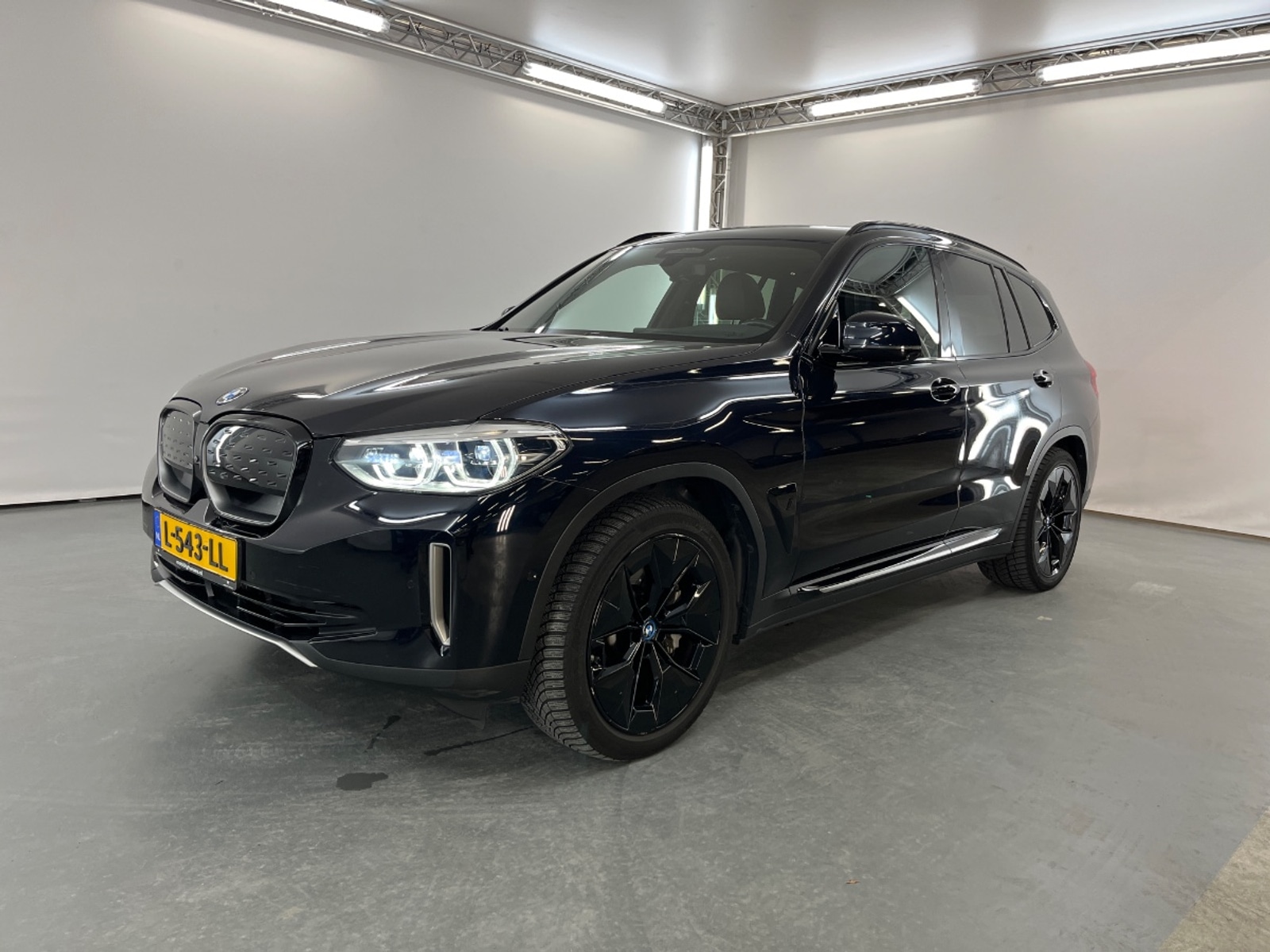 Foto 10 van BMW ix3