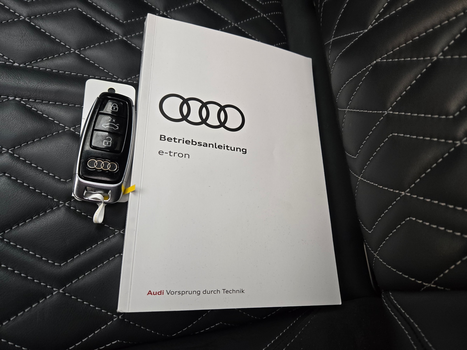 Foto 4 van Audi e-tron