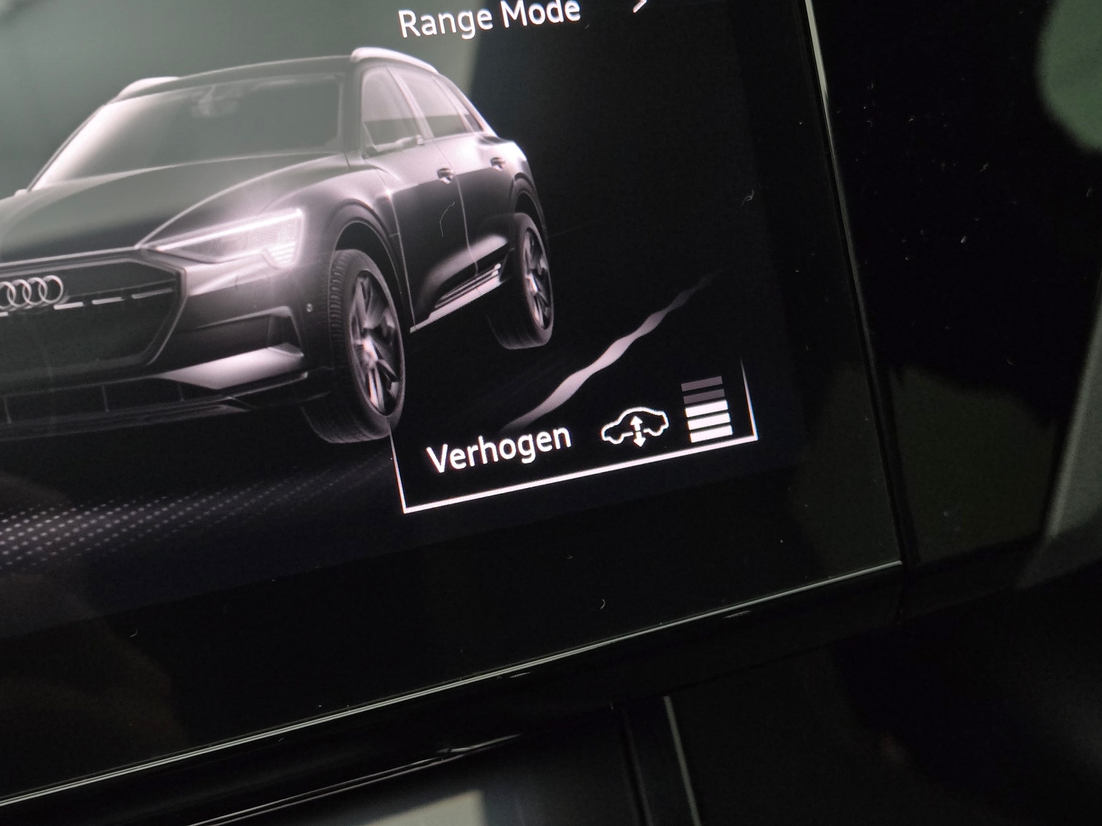 Foto 15 van Audi e-tron