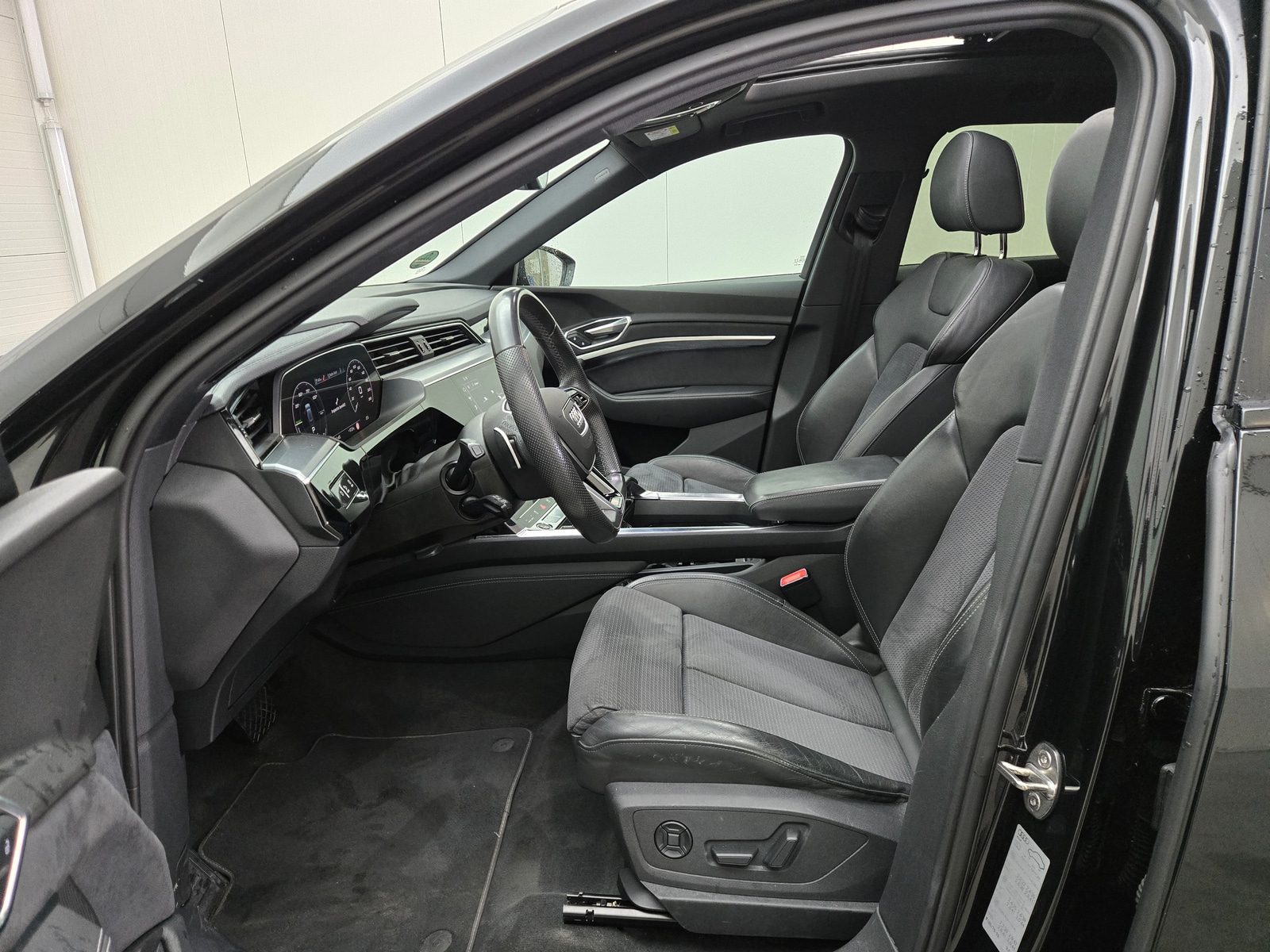 Foto 8 van Audi e-tron
