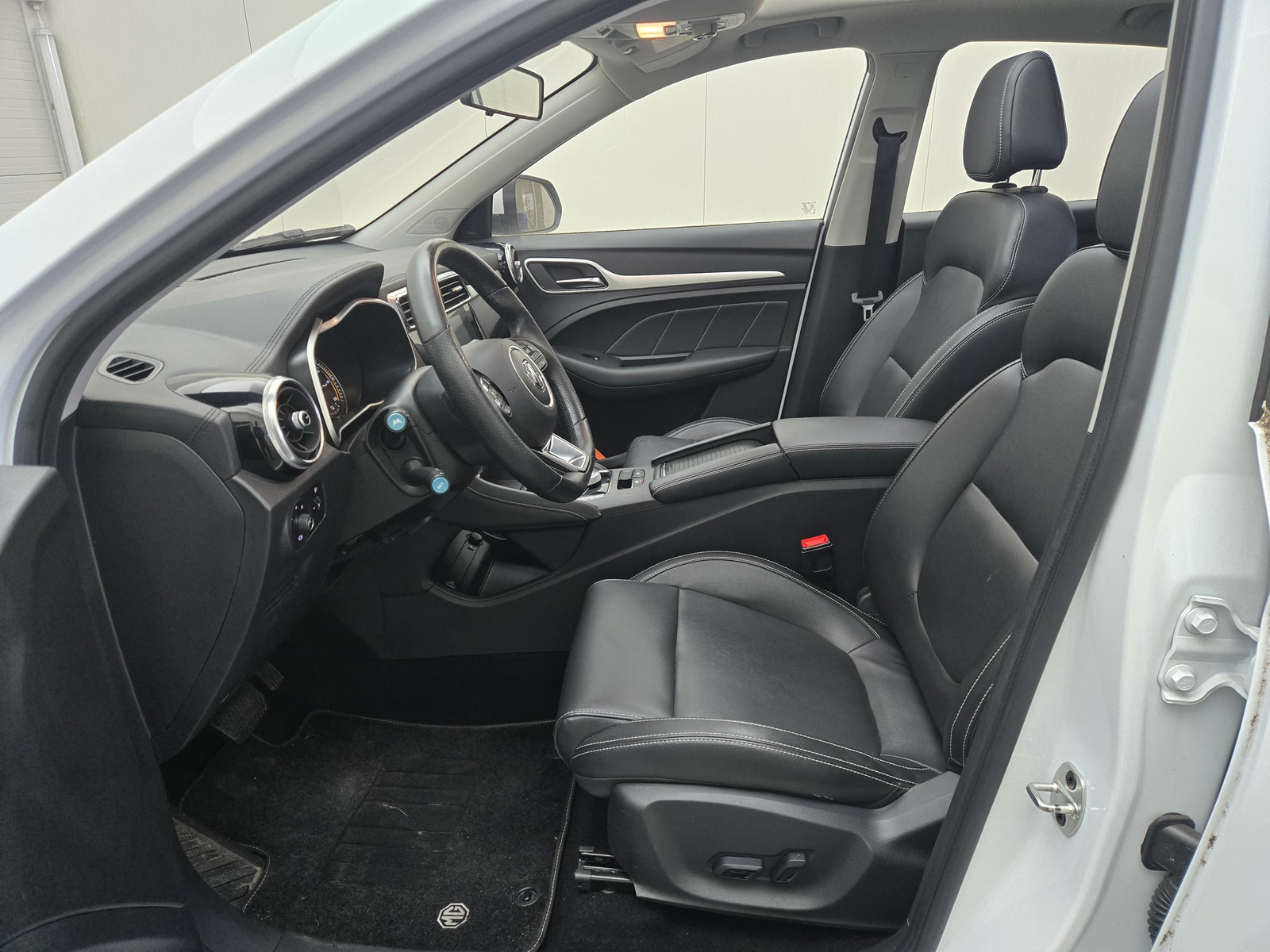 Foto 7 van MG ZS
