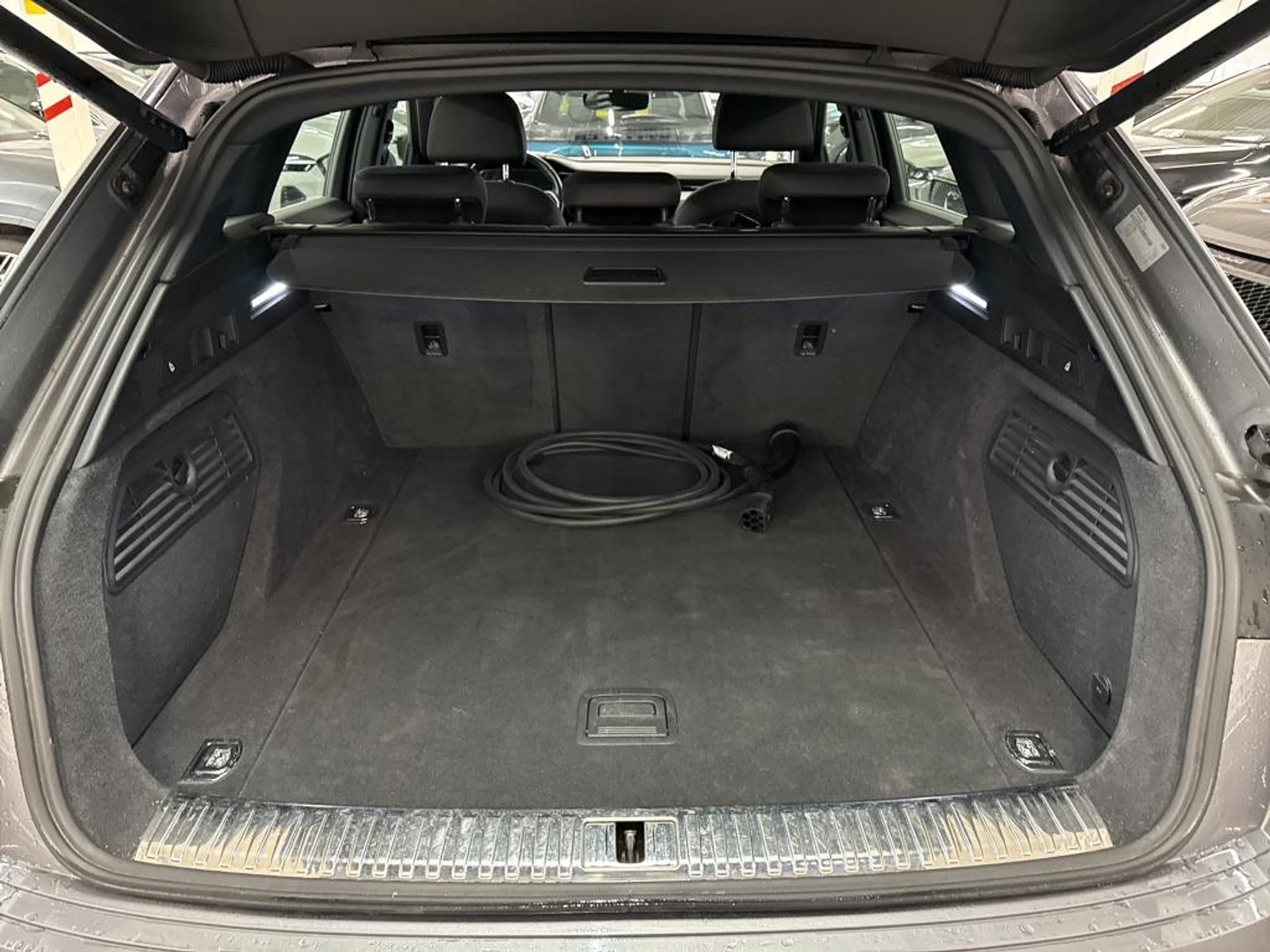 Foto 10 van Audi e-tron