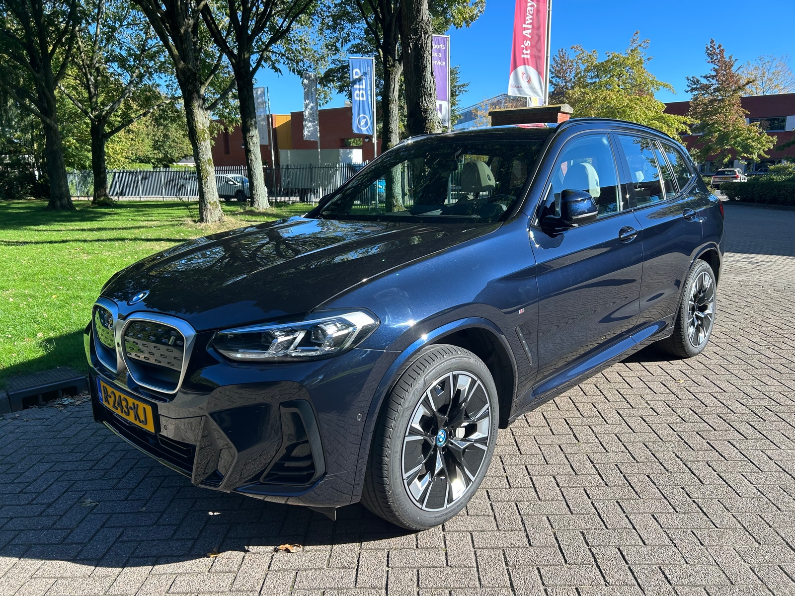 Foto 3 van BMW ix3