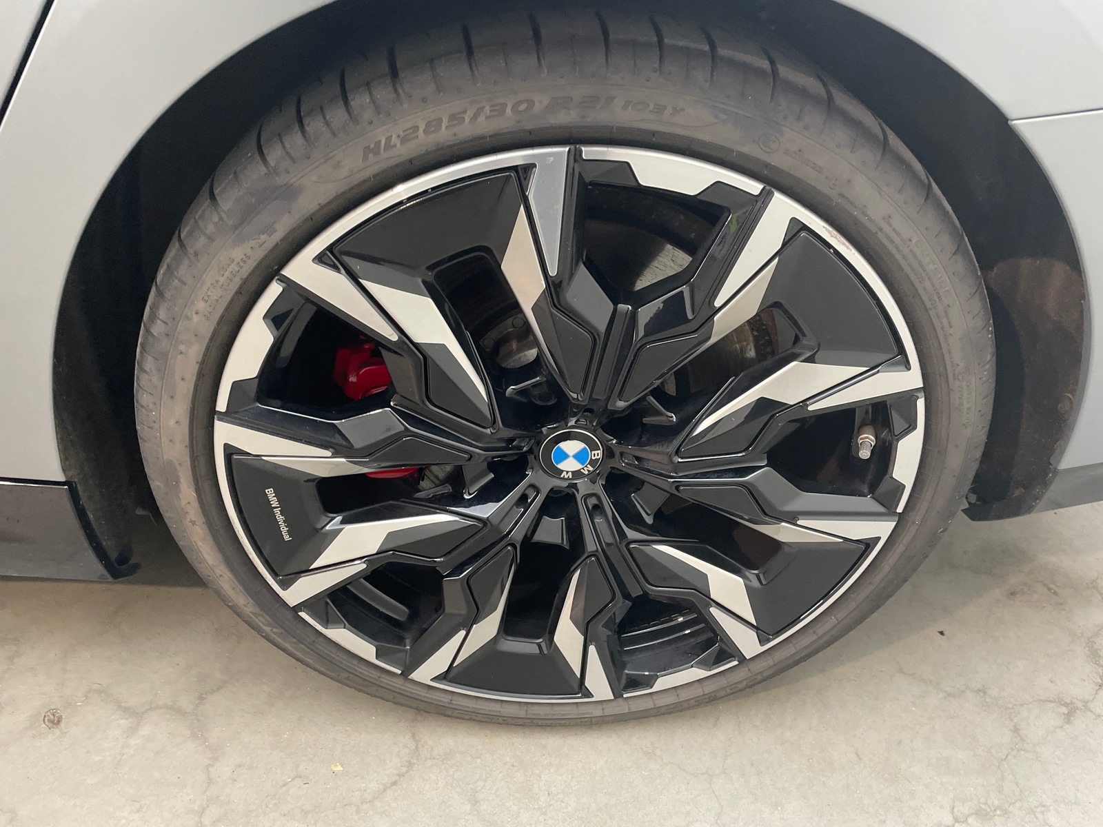 Foto 21 van BMW i5