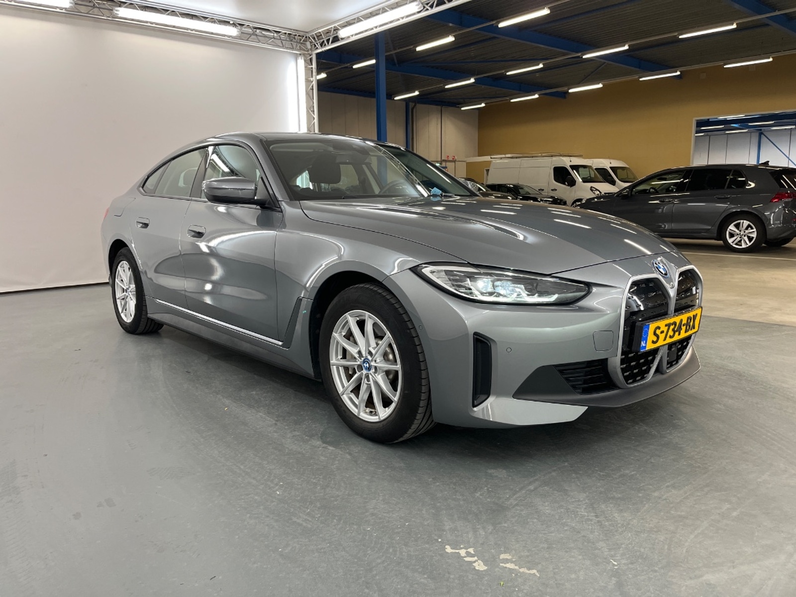 Foto 3 van BMW i4