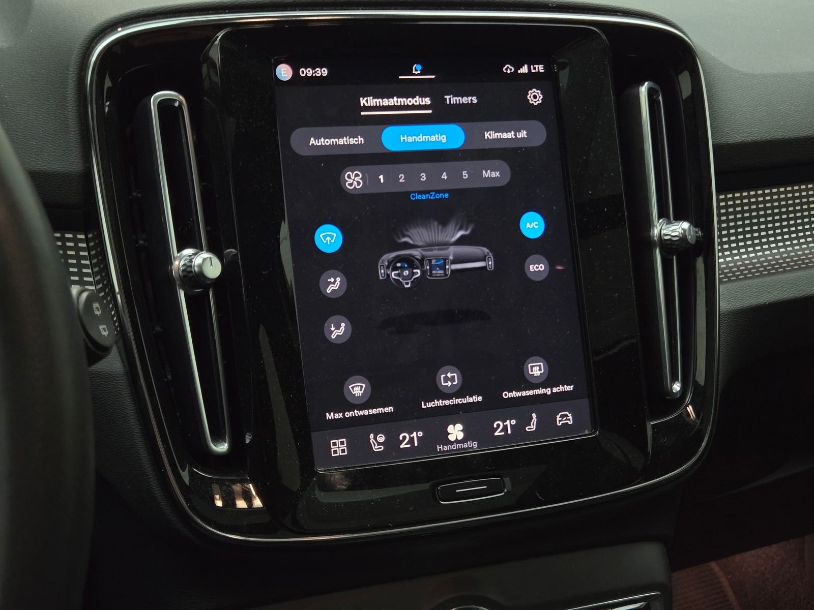 Foto 14 van Volvo XC40 Recharge