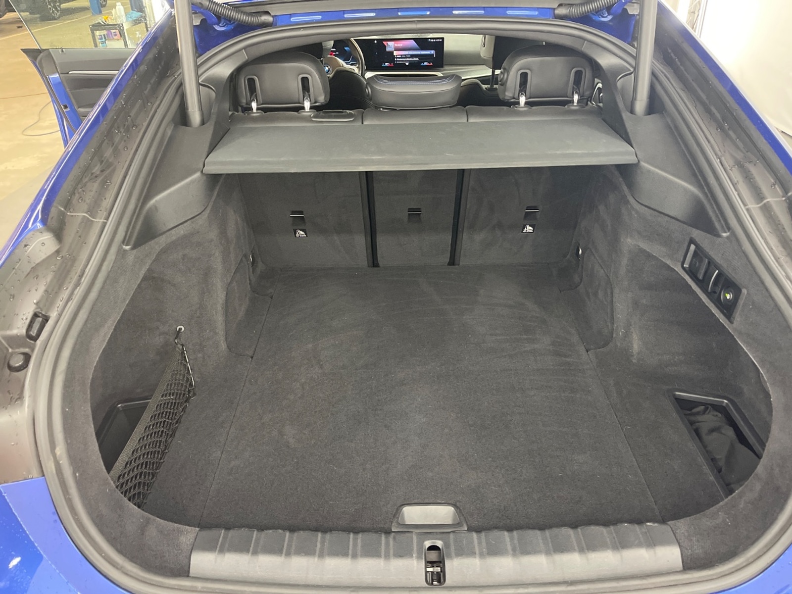 Foto 11 van BMW i4