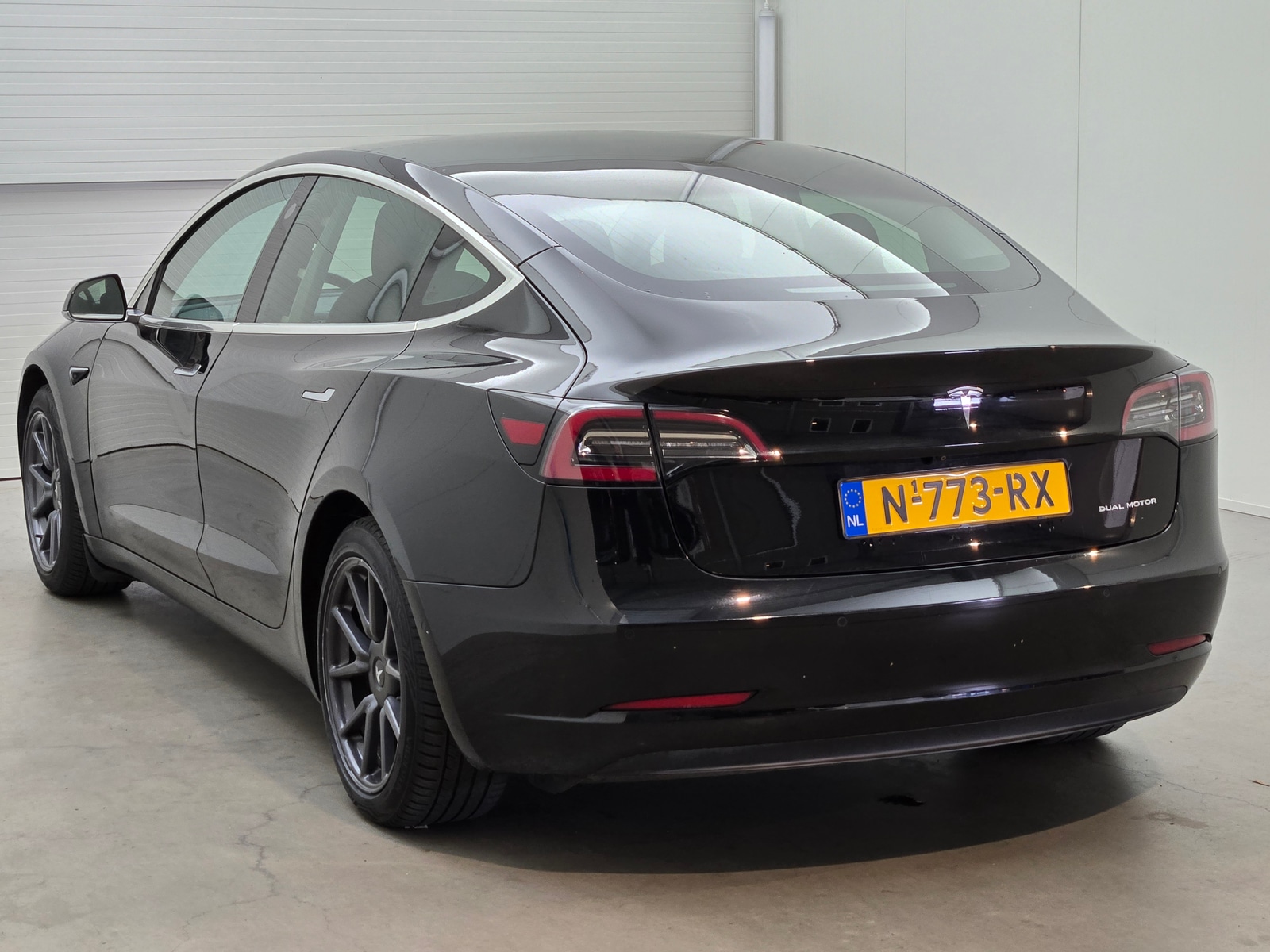 Foto 11 van Tesla Model 3