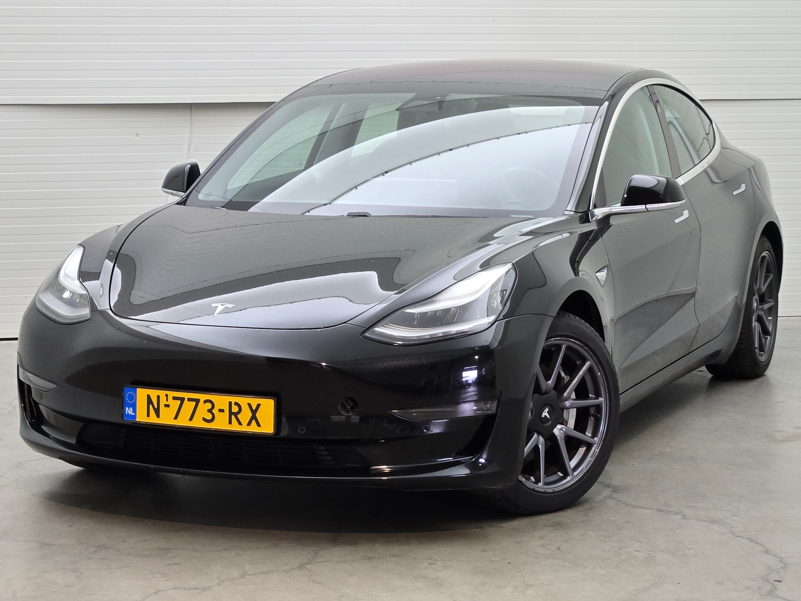 Foto 2 van Tesla Model 3