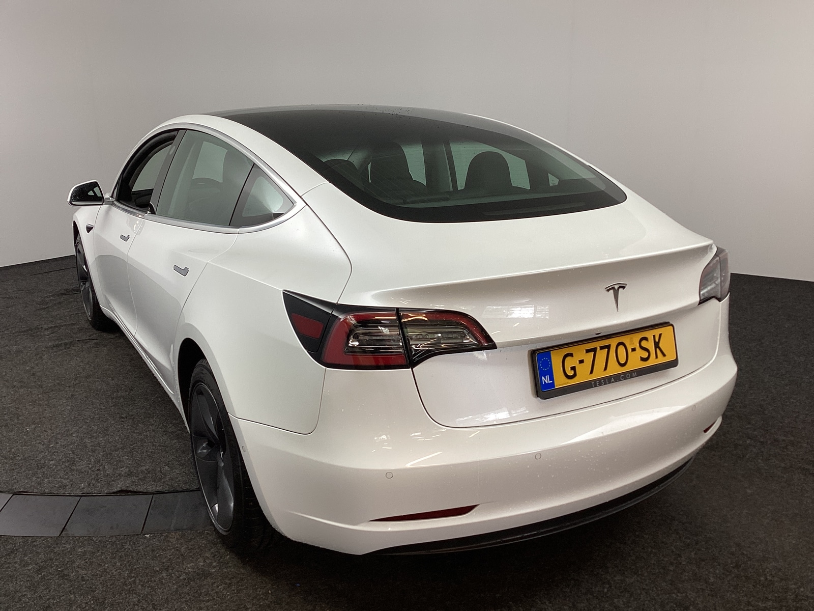 Foto 18 van Tesla Model 3