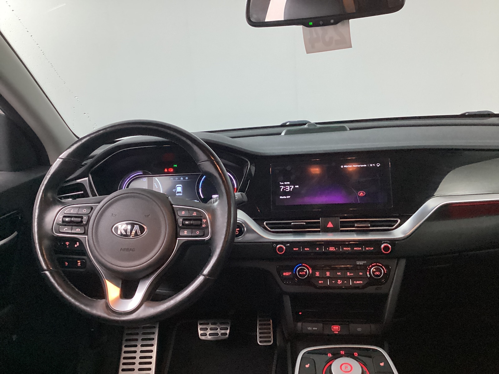 Foto 15 van Kia Niro