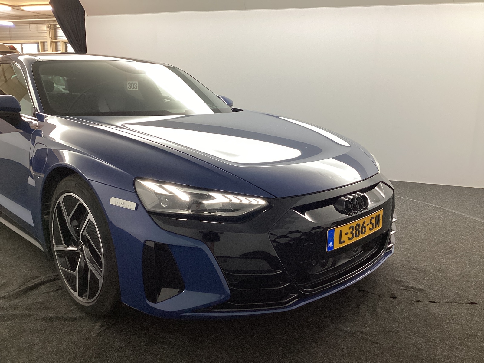 Foto 16 van Audi e-tron GT