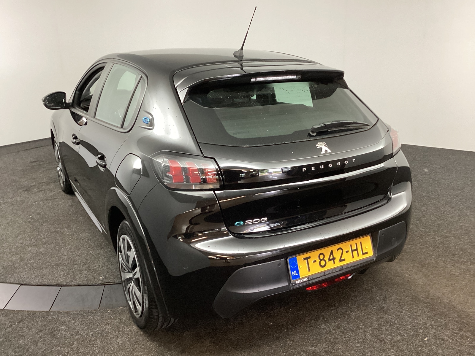 Foto 18 van Peugeot E-208