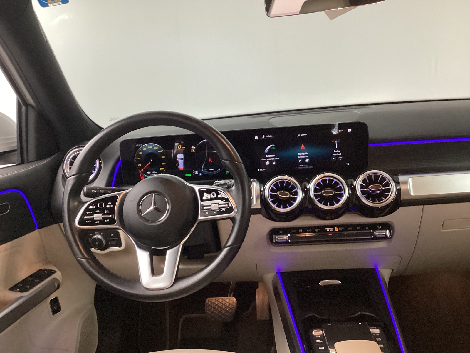 Foto 4 van Mercedes EQB