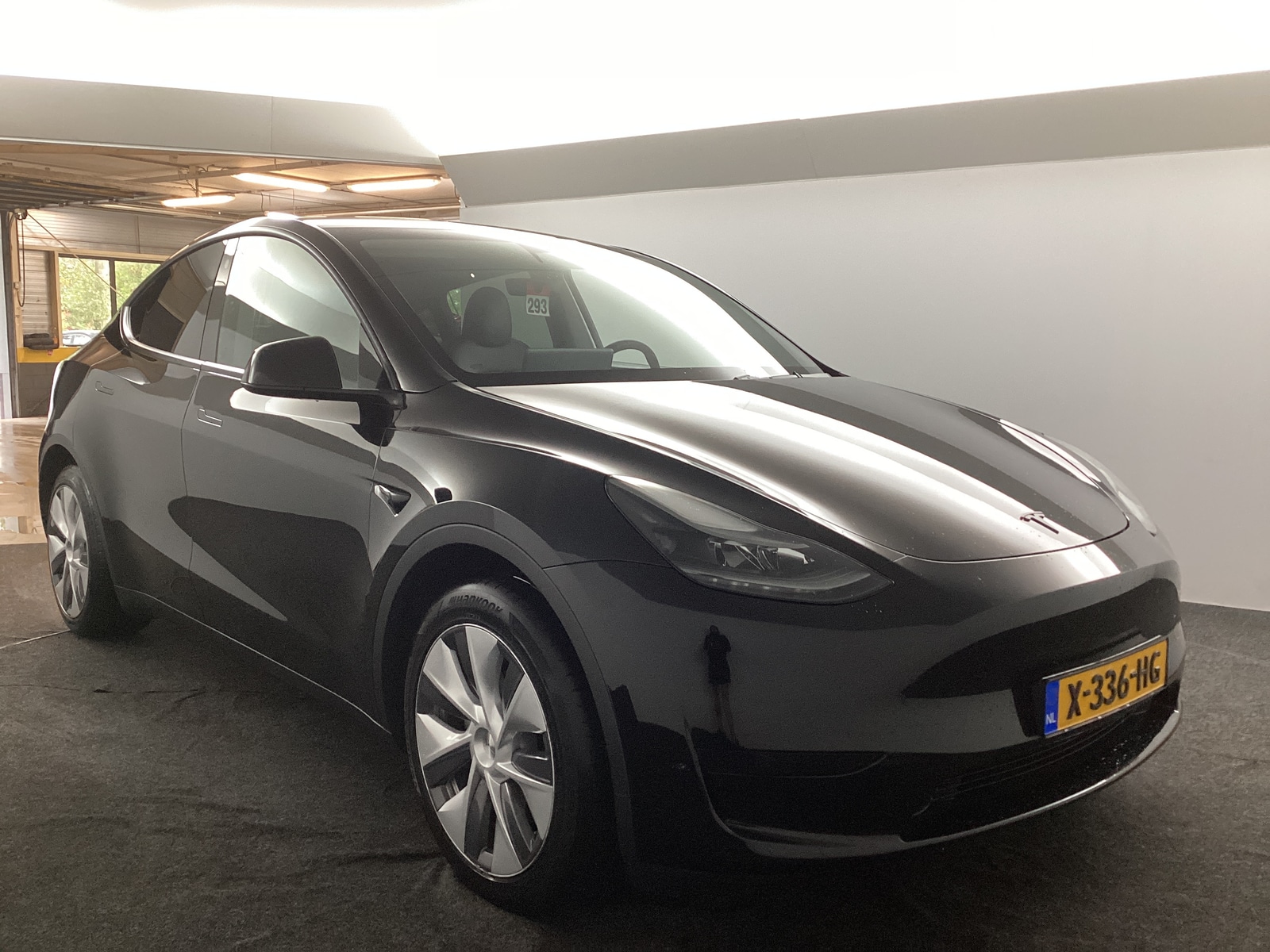 Foto 17 van Tesla Model Y