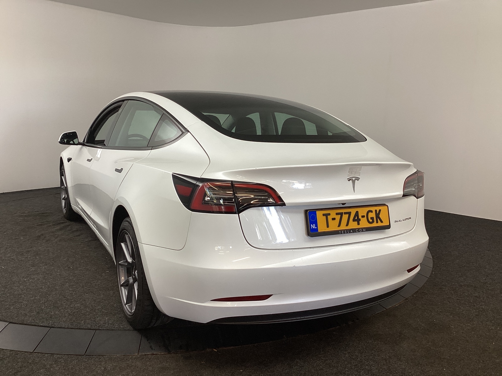 Foto 10 van Tesla Model 3