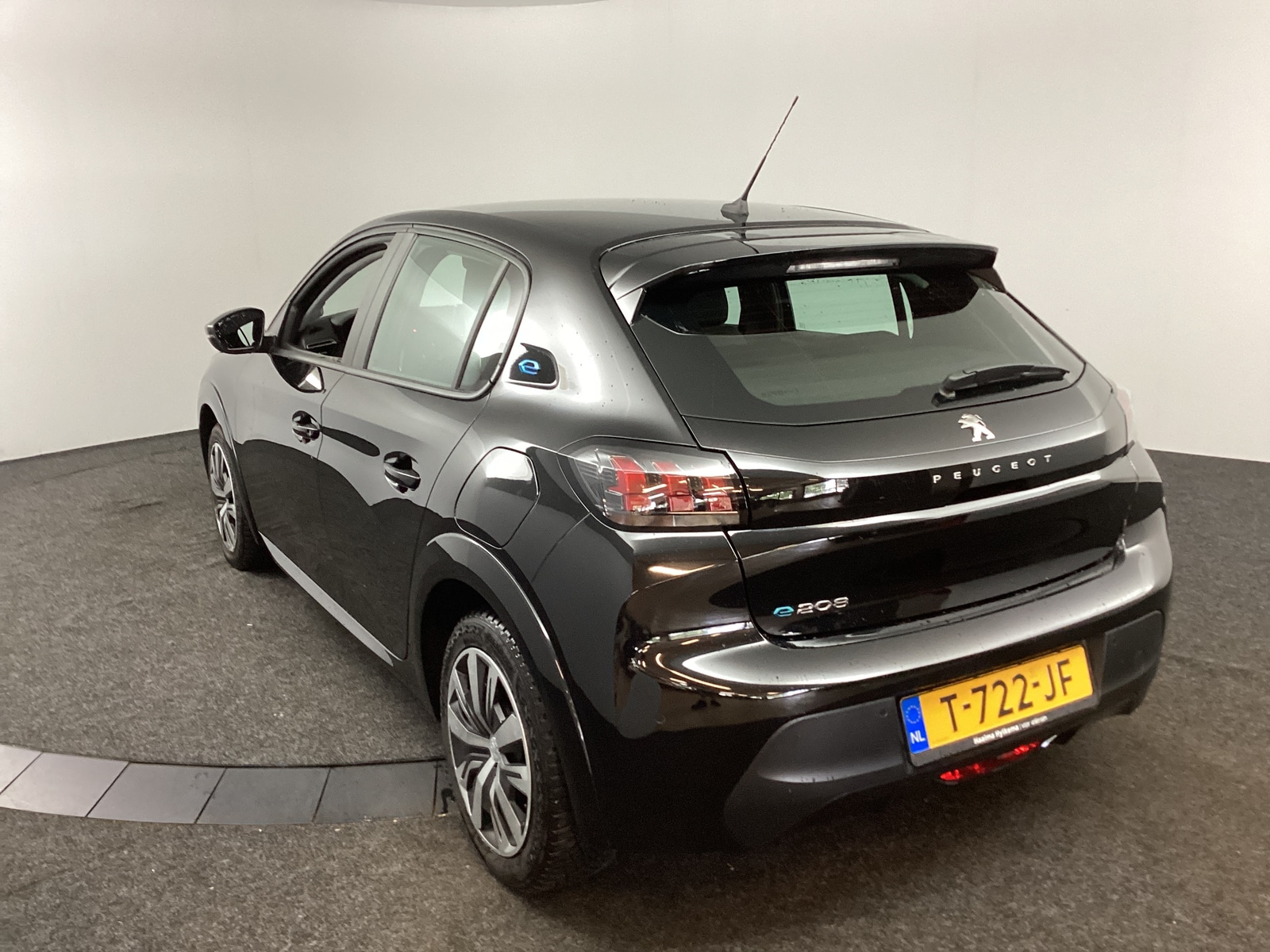 Foto 7 van Peugeot E-208