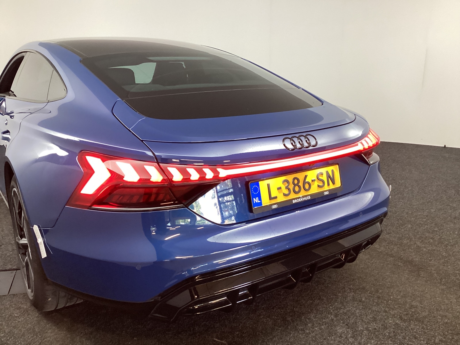 Foto 18 van Audi e-tron GT