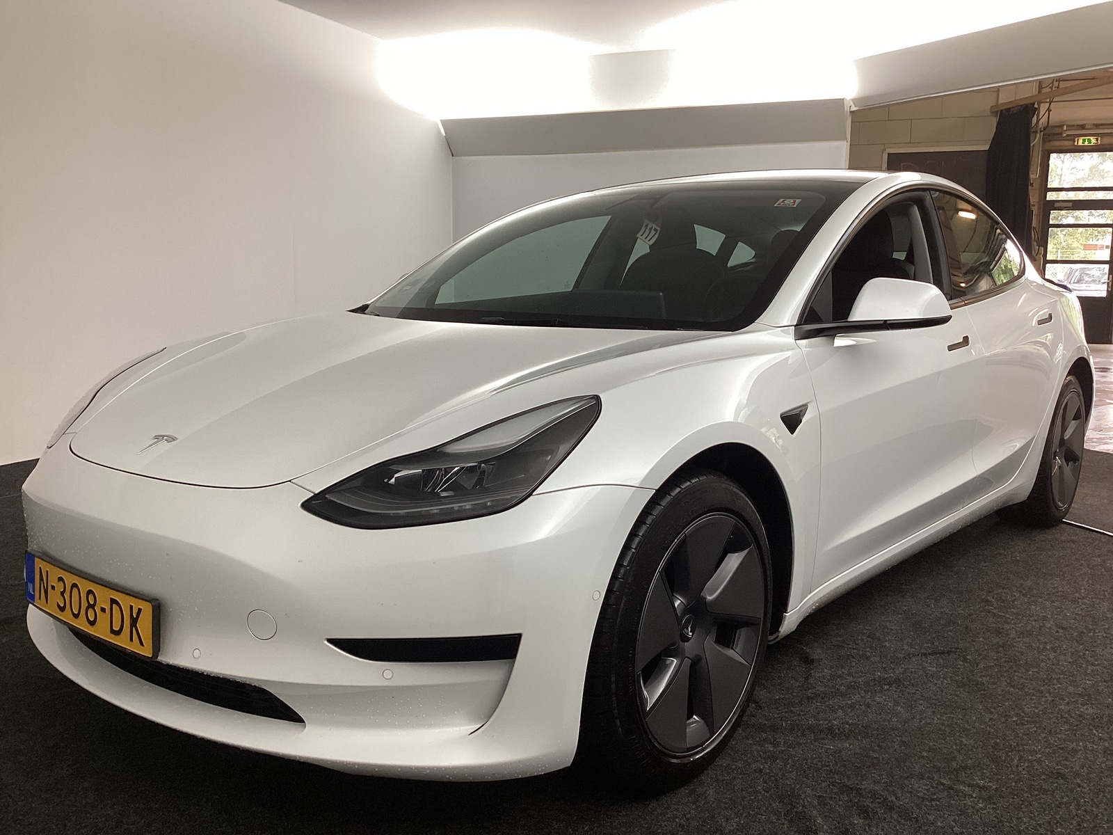 Foto 16 van Tesla Model 3